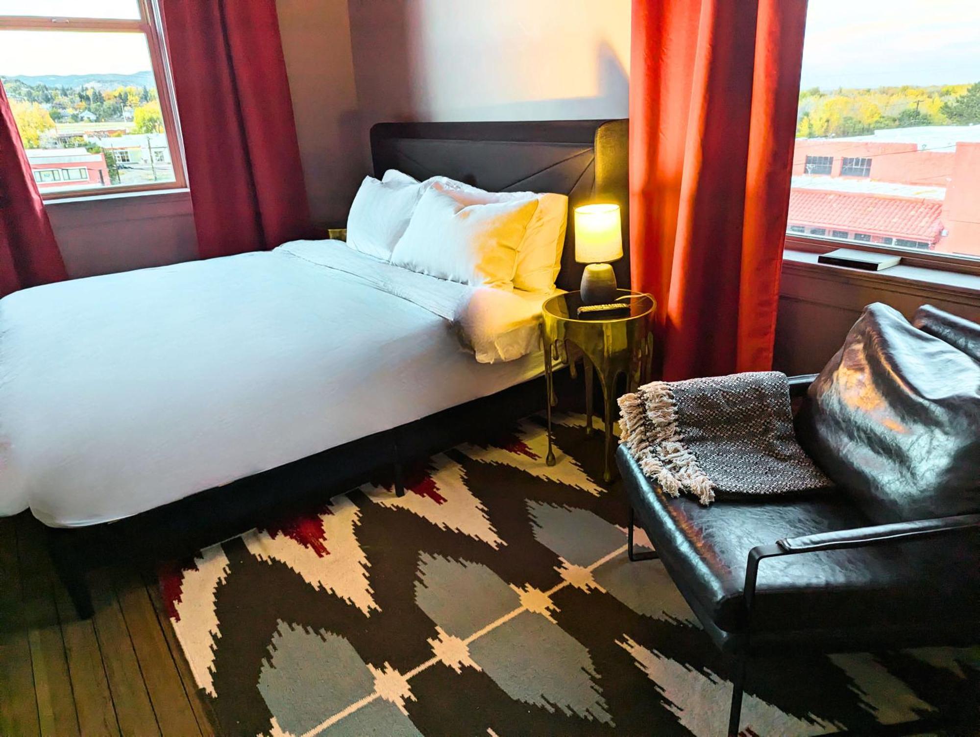 The Well Hotel & Taproom Trinidad Bagian luar foto
