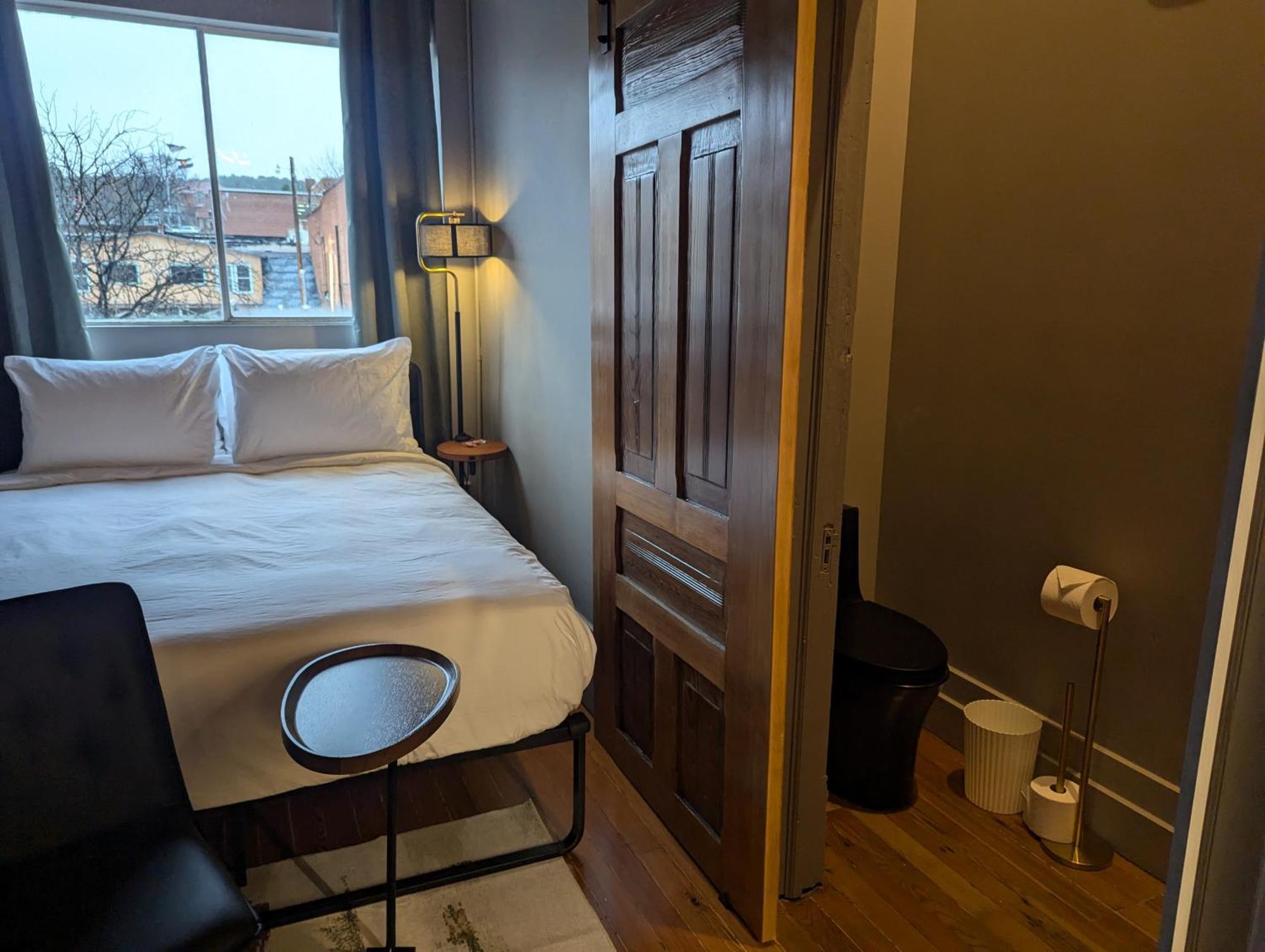 The Well Hotel & Taproom Trinidad Bagian luar foto